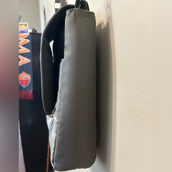 ISAAC MIZRAHI Laptop Quilted Canvas Crossbody Bag - Picture 5 of 14